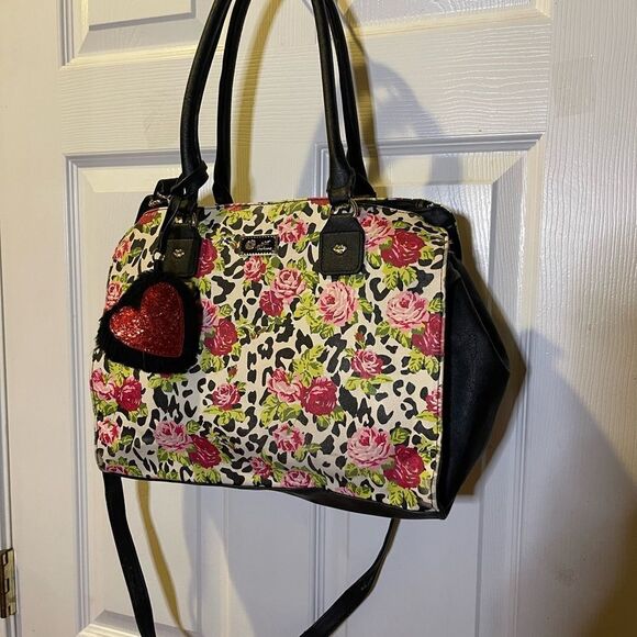 Betsey Johnson floral red roses & cheetah print shoulder bag black trim & straps - Picture 12 of 12